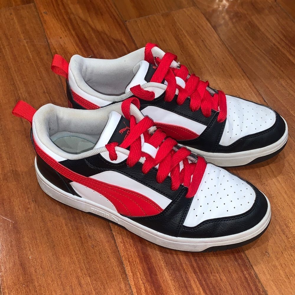 Puma White and Red basketball Low Athletic Shoes size 5.5